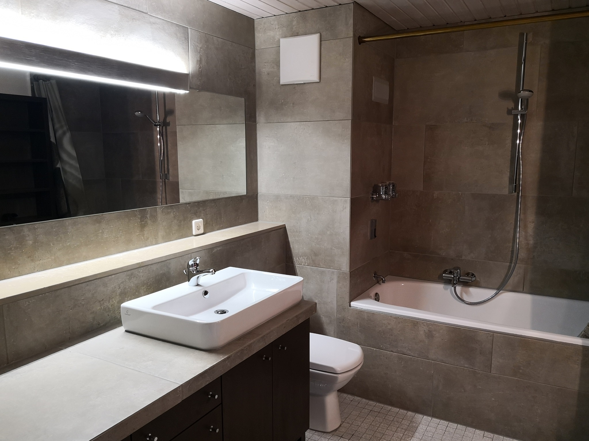 Handwerker Bad Herrenalb, Badrenovierung, Boden Verlegung